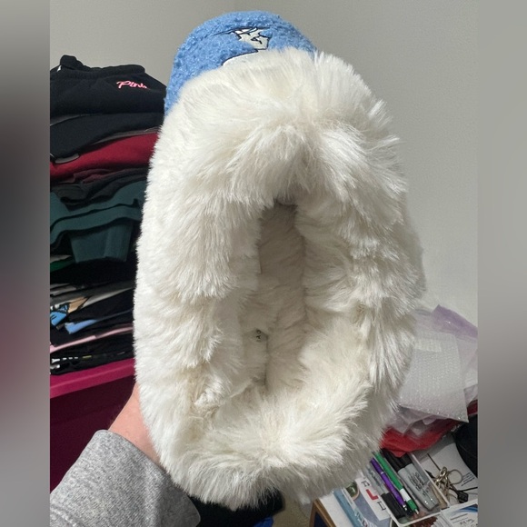 American Eagle Ski Scuff Slippers - Picture 9 of 16